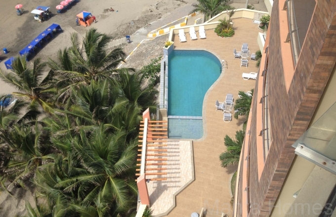 3 bedrooms beachfront condo