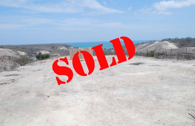 Se vende terreno en via Manta-El Aromo
