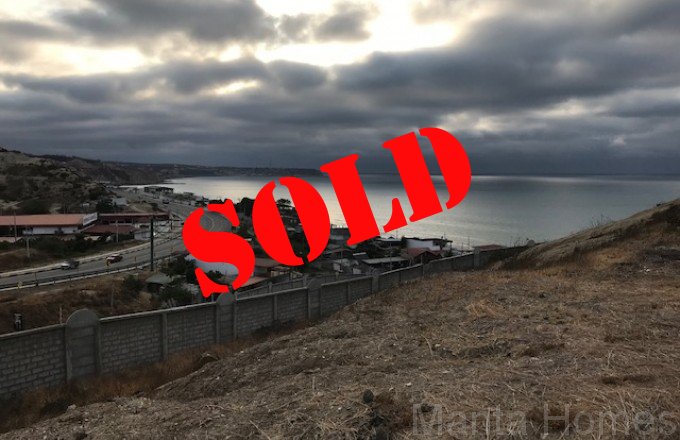 Se vende terreno con vista al mar en Urbanizacion  Ciudad del Mar 